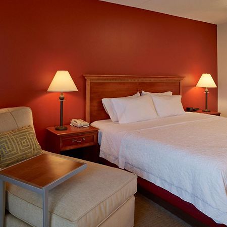 Hampton Inn Portland-Airport South Portland Bagian luar foto
