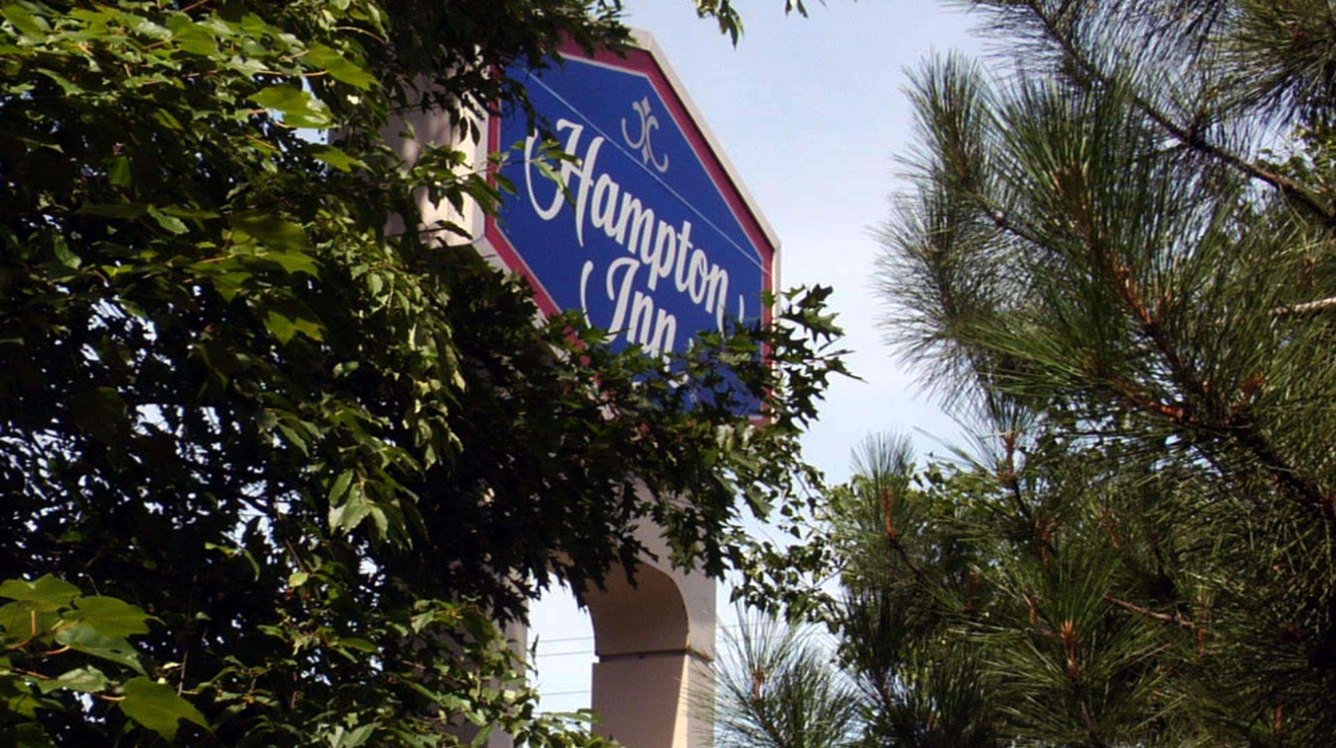Hampton Inn Portland-Airport South Portland Bagian luar foto