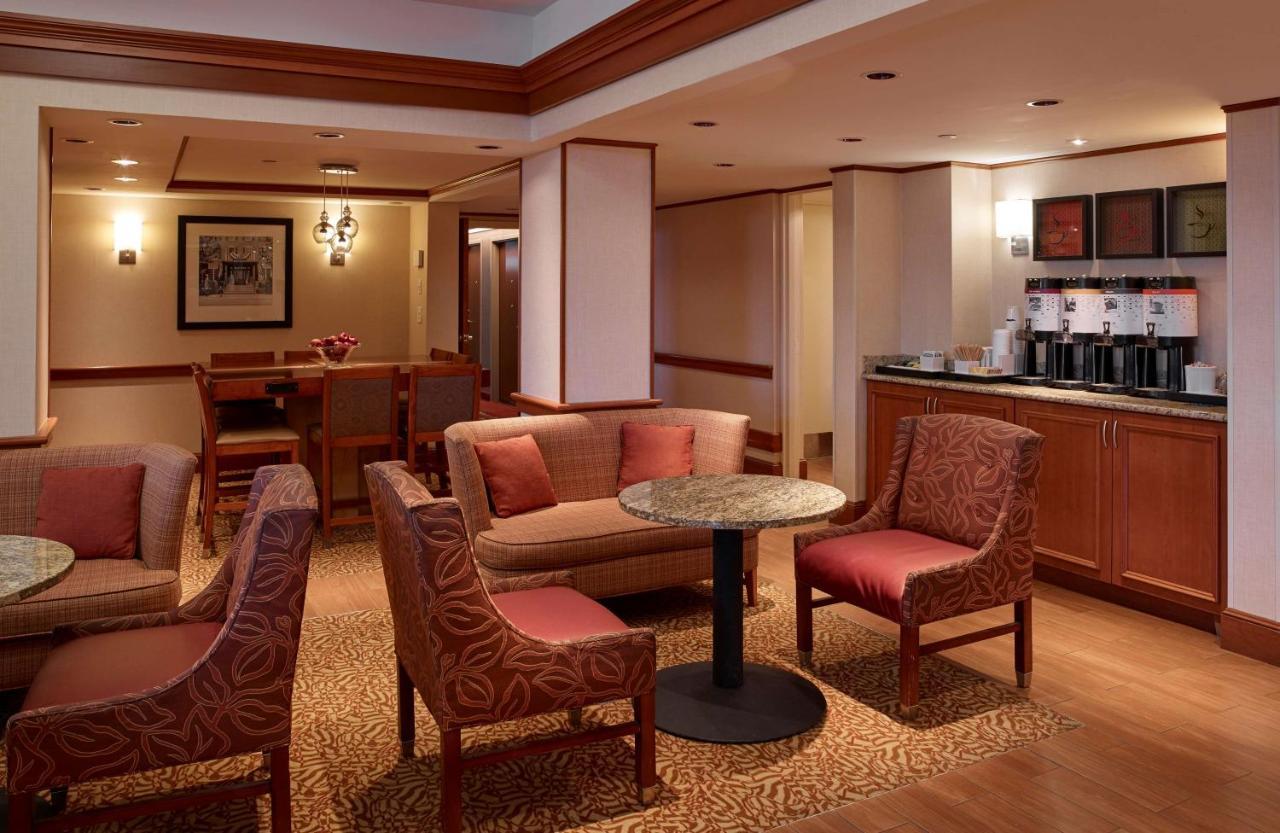 Hampton Inn Portland-Airport South Portland Bagian luar foto